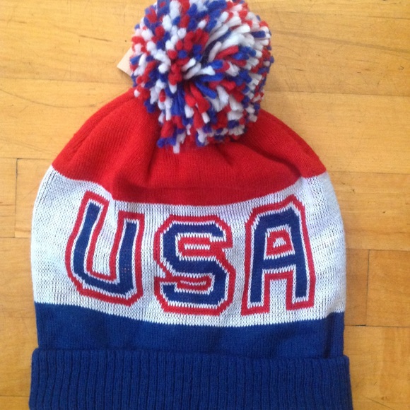 American Eagle USA Olympic Pom Pom Beanie Hat - Picture 2 of 8